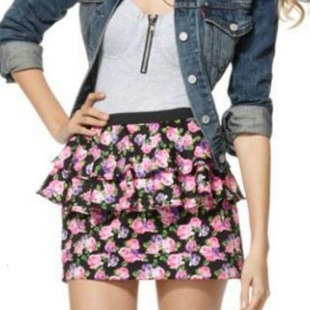 Material Girl Floral Peplum Skirt